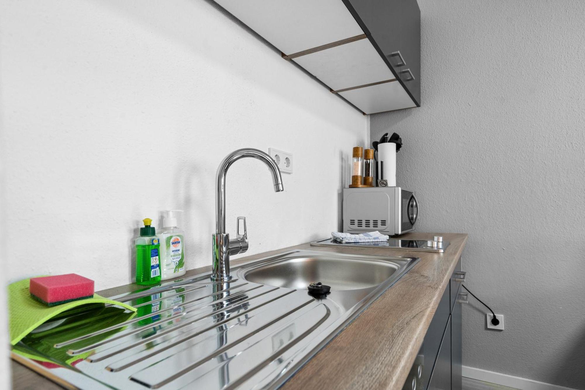 Messe, Monteure, Budget - Einfache Komfortable 2 Personen Wohnung 뒤스부르크 외부 사진